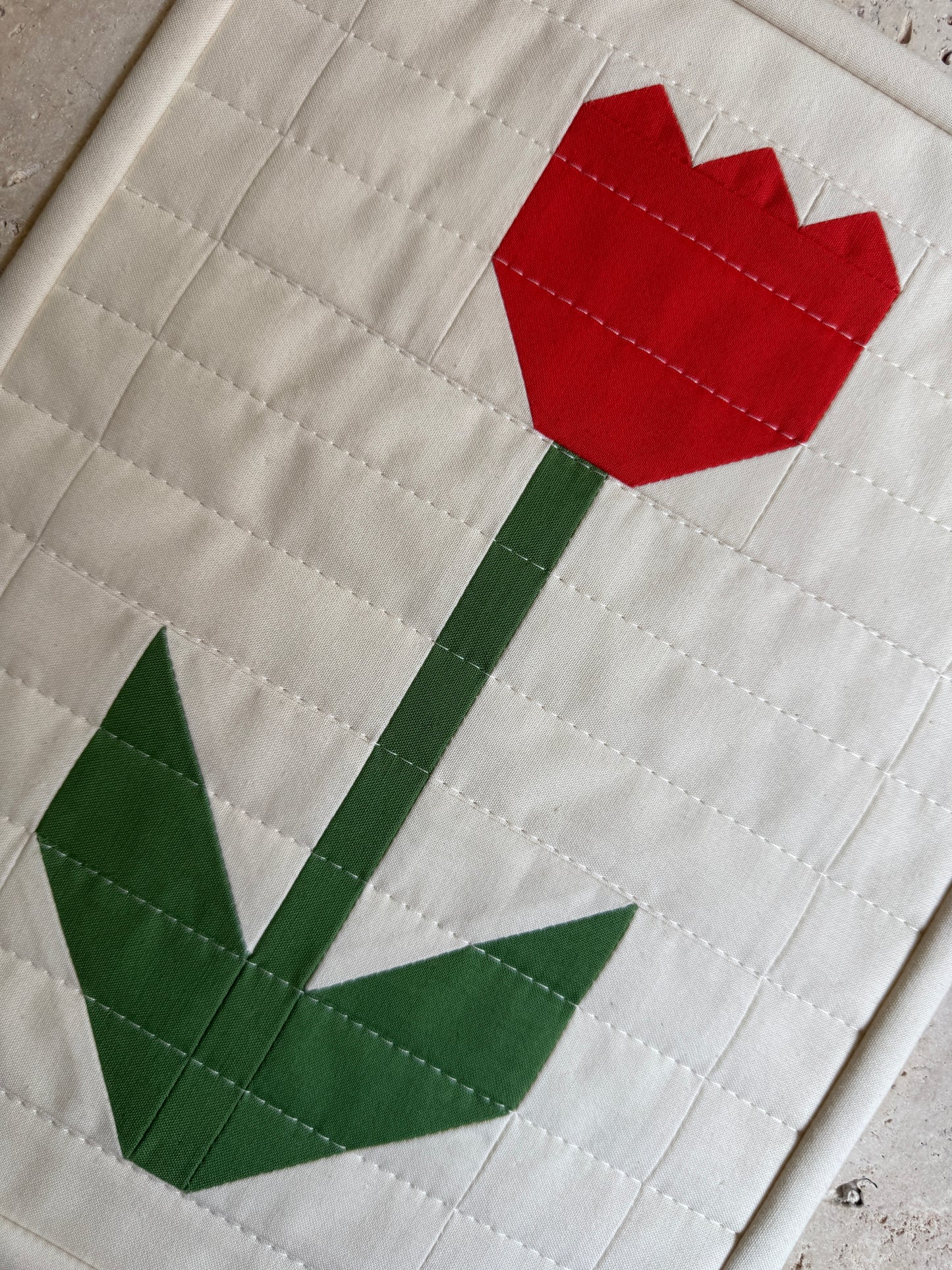 Tulip Medium Work | Pimento