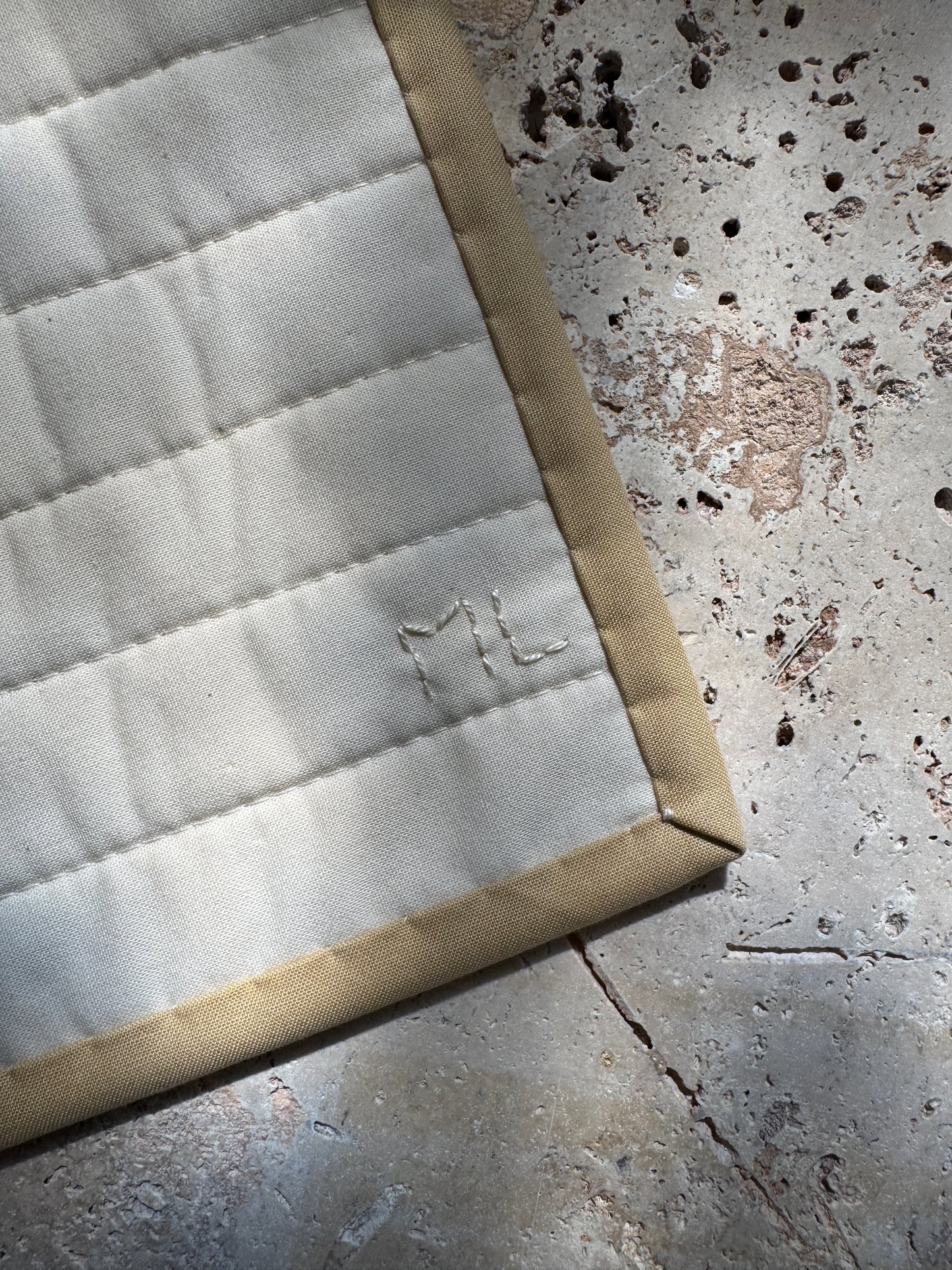 Tulip Medium Work | Honey