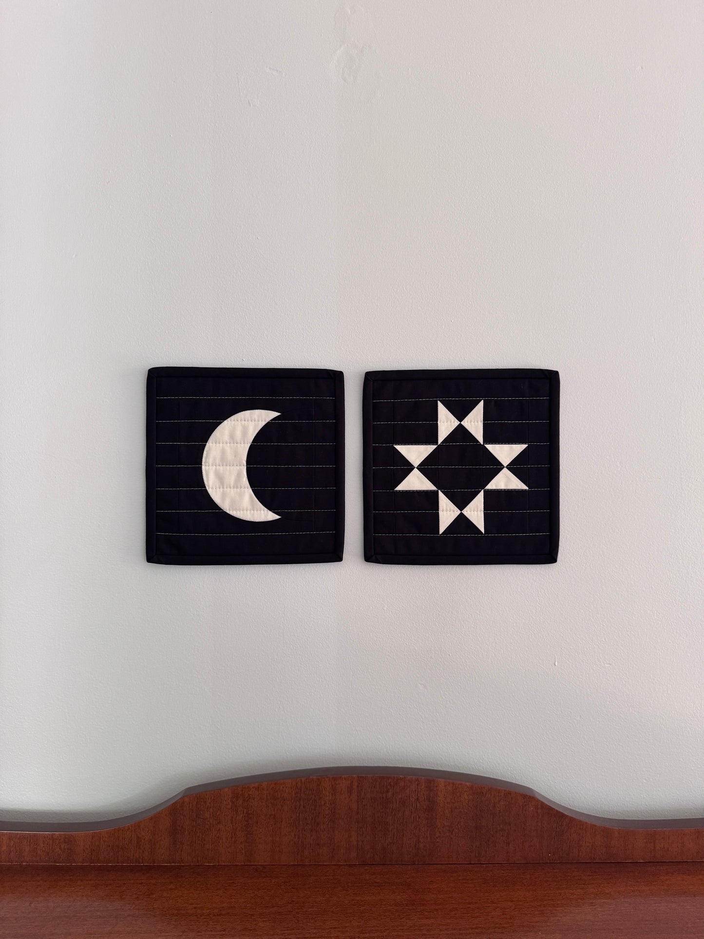 Nova Small Work | Black + Oyster